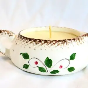 Ola Balms Lotion Candle showing vine design